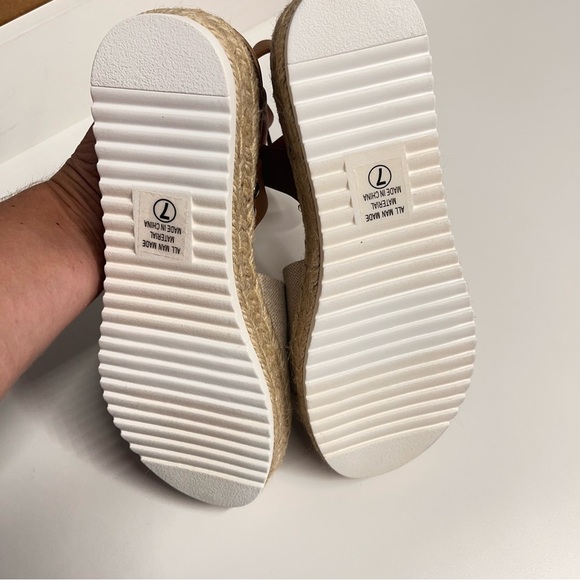 Imperfect Soda Stylish Espadrille Sandals open toe buckle ankle sz 7 tan brown - Picture 8 of 12